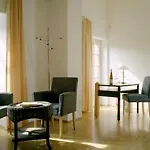 Breuer's Ruedesheimer Schloss فندق
