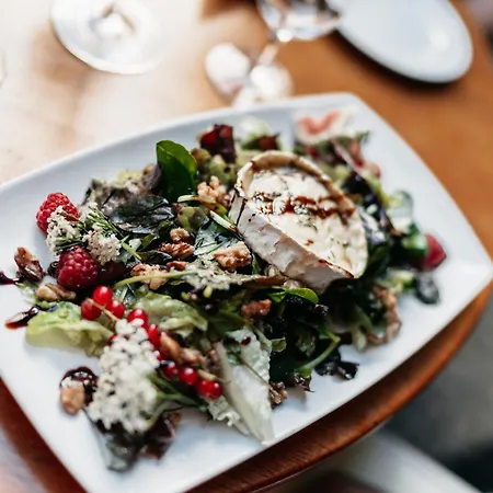 호텔 브로이어스 뤼데스하이머 슐로스