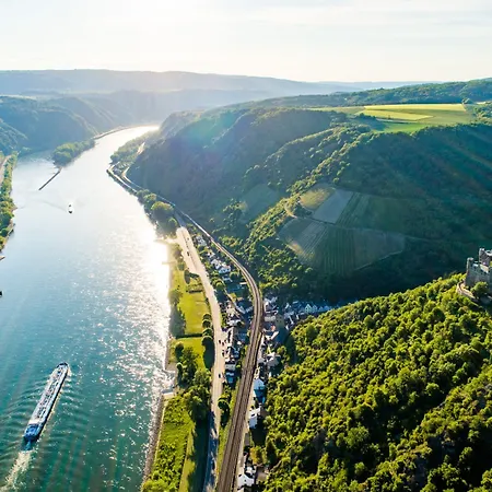 Breuer's Ruedesheimer Schloss Rüdesheim am Rhein