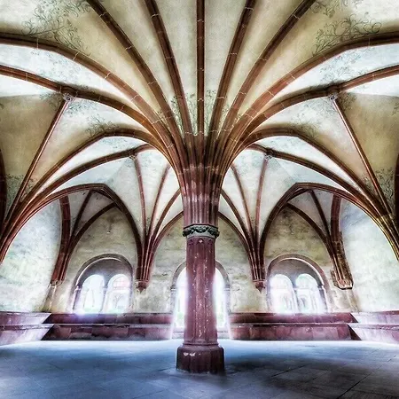 Breuer's Ruedesheimer Schloss 4*