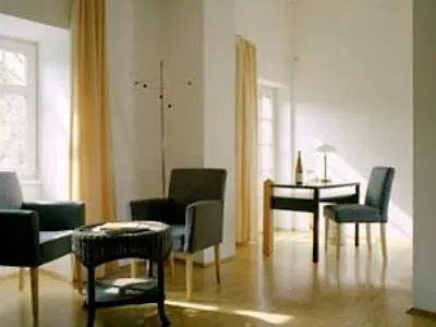 브로이어스 뤼데스하이머 슐로스 호텔