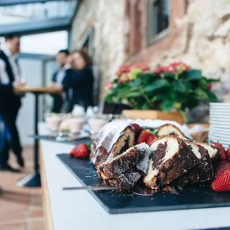 호텔 브로이어스 뤼데스하이머 슐로스 로데스하임암라인