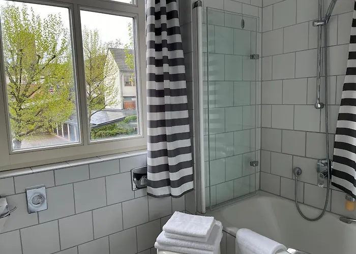 Breuer's Ruedesheimer Schloss Hotel