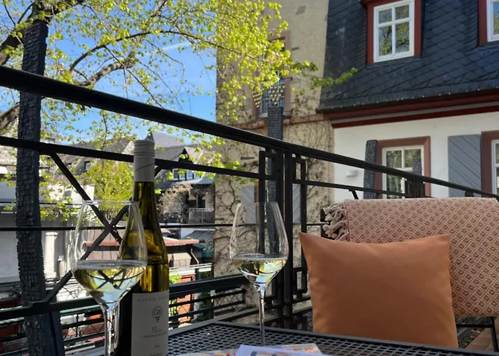 Breuer's Ruedesheimer Schloss Rüdesheim am Rhein