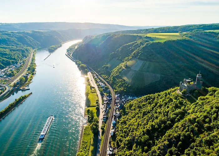 Breuer's Ruedesheimer Schloss Rüdesheim am Rhein